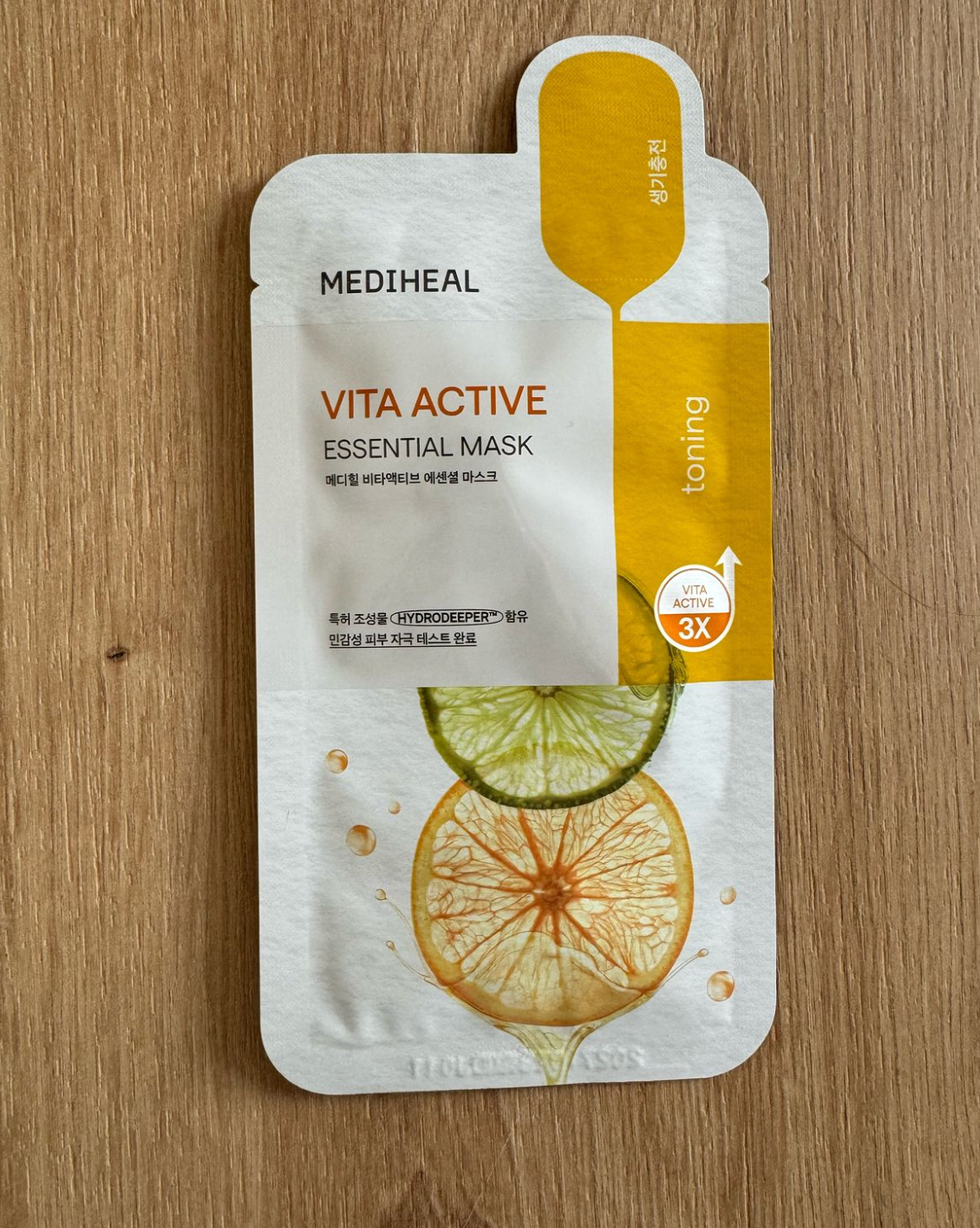 Mascarilla Coreana MEDIHEAL Vita Active – Vitamina C & Energía para tu piel | Aura Coreana